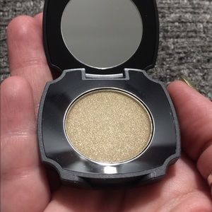 Kat von d brow struck powder